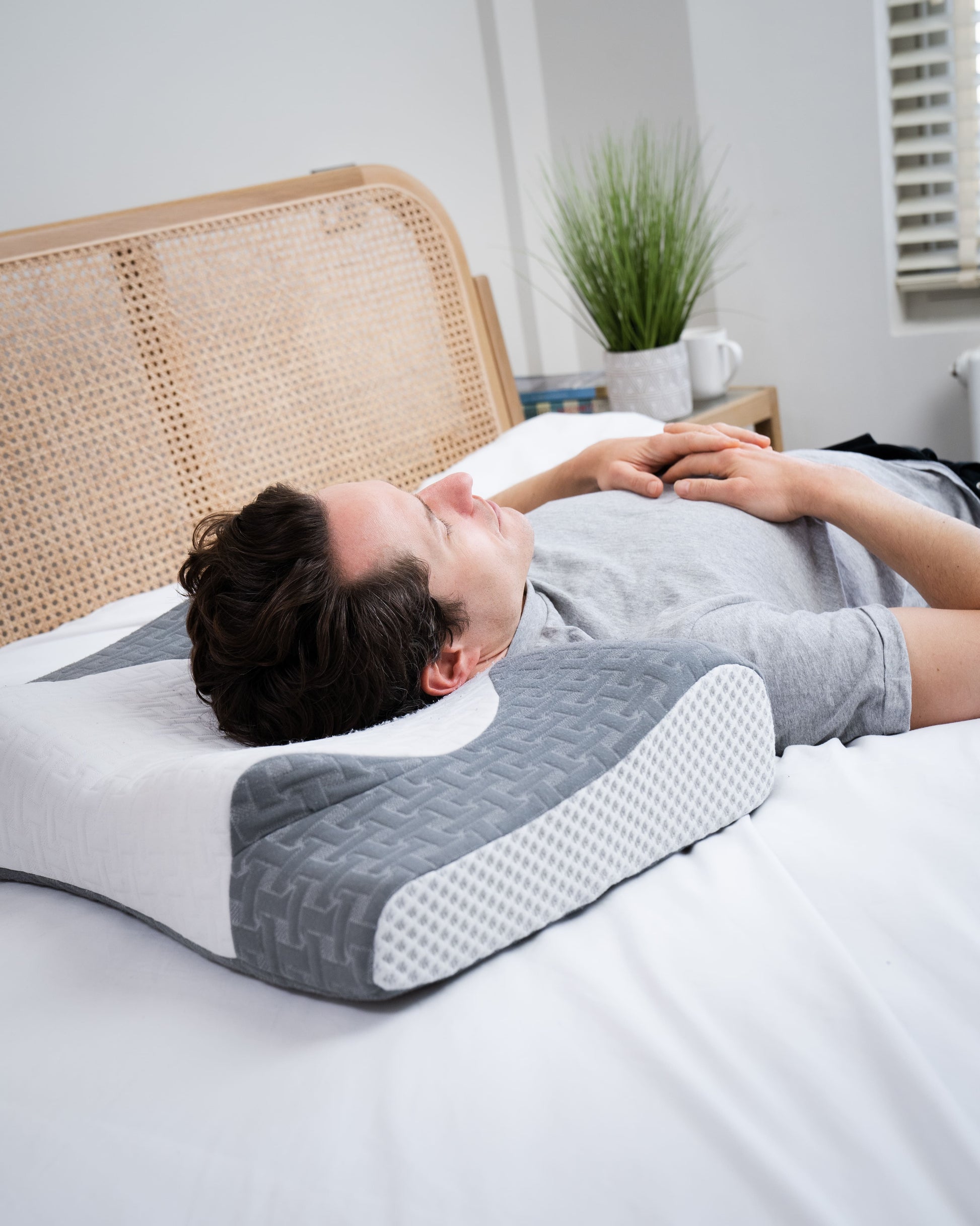 All-Round Sleep Pillow Memory Foam Bedding Neck Protection Slow
